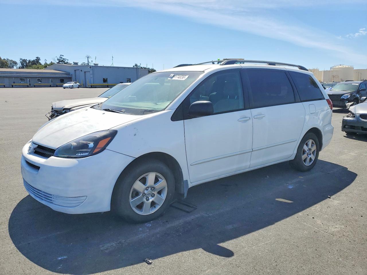 5TDZA23C45S254028 · 2005 TOYOTA SIENNA