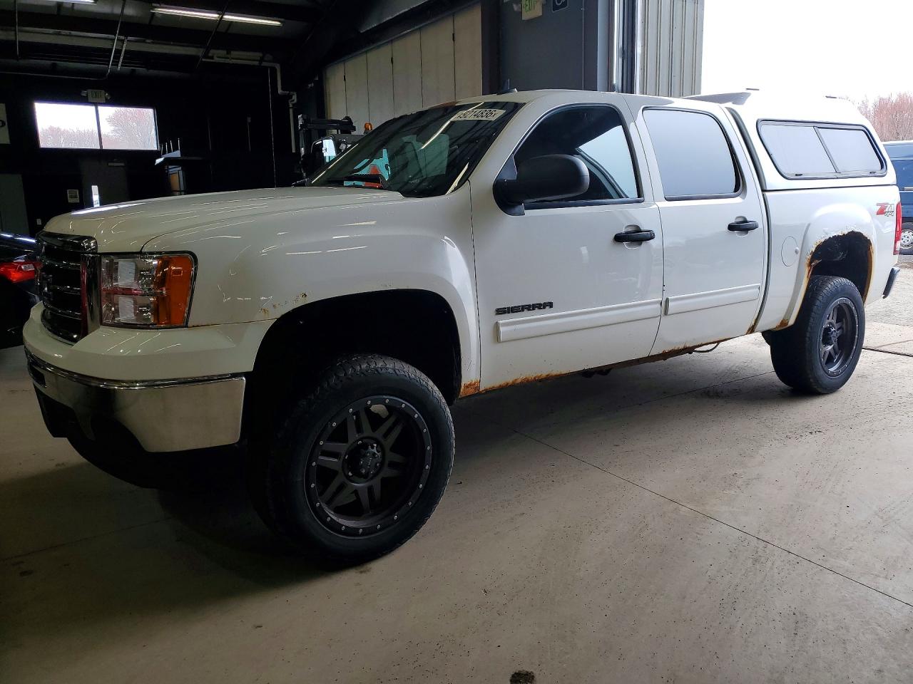 3GTP2VE79DG283883 · 2013 GMC SIERRA
