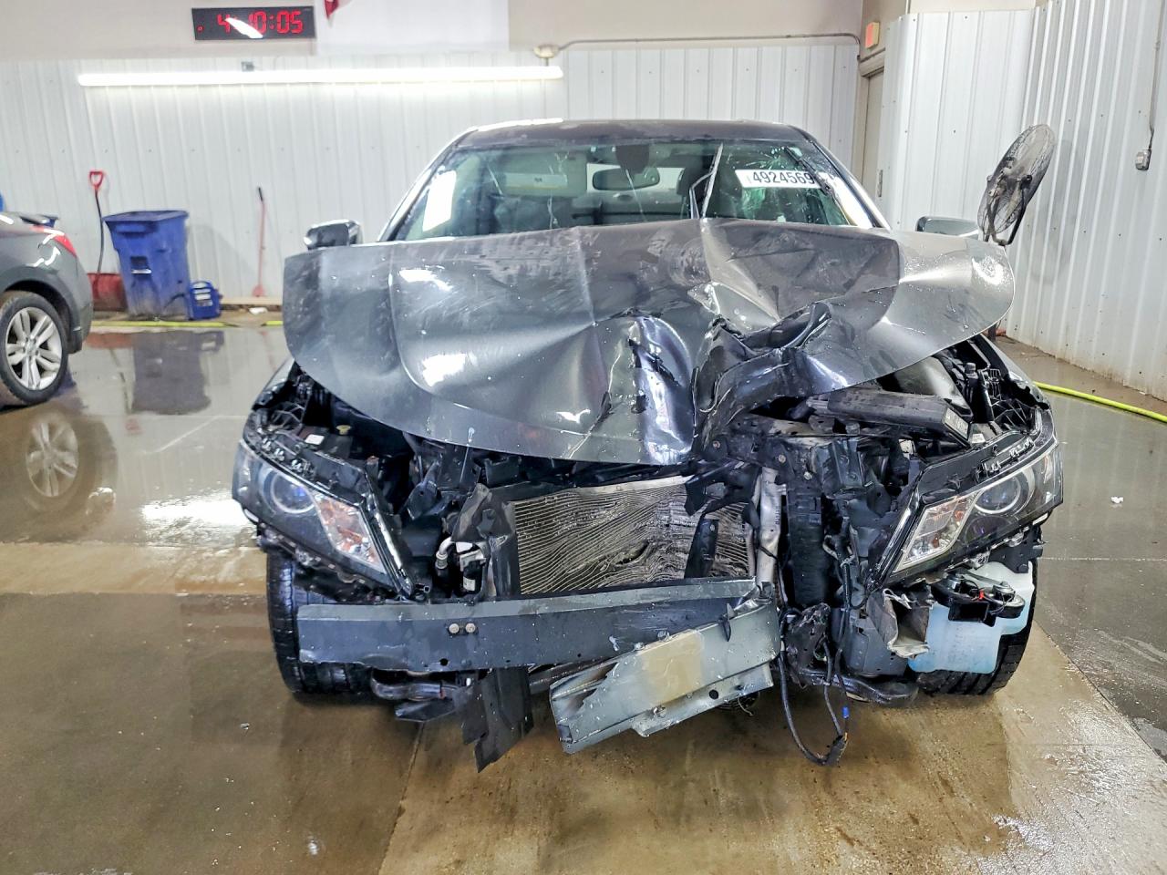 2G1105S32J9121380 · 2018 CHEVROLET IMPALA · 5/13