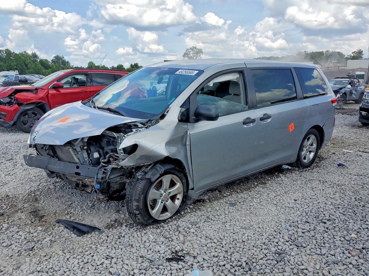5TDZK3DC3ES464170 · 2014 TOYOTA SIENNA