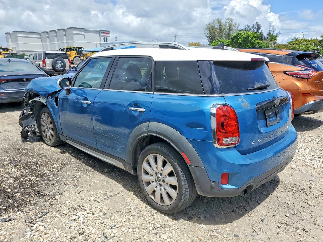 WMZYS7C37H3B62555 · 2017 MINI COOPER · 2/12
