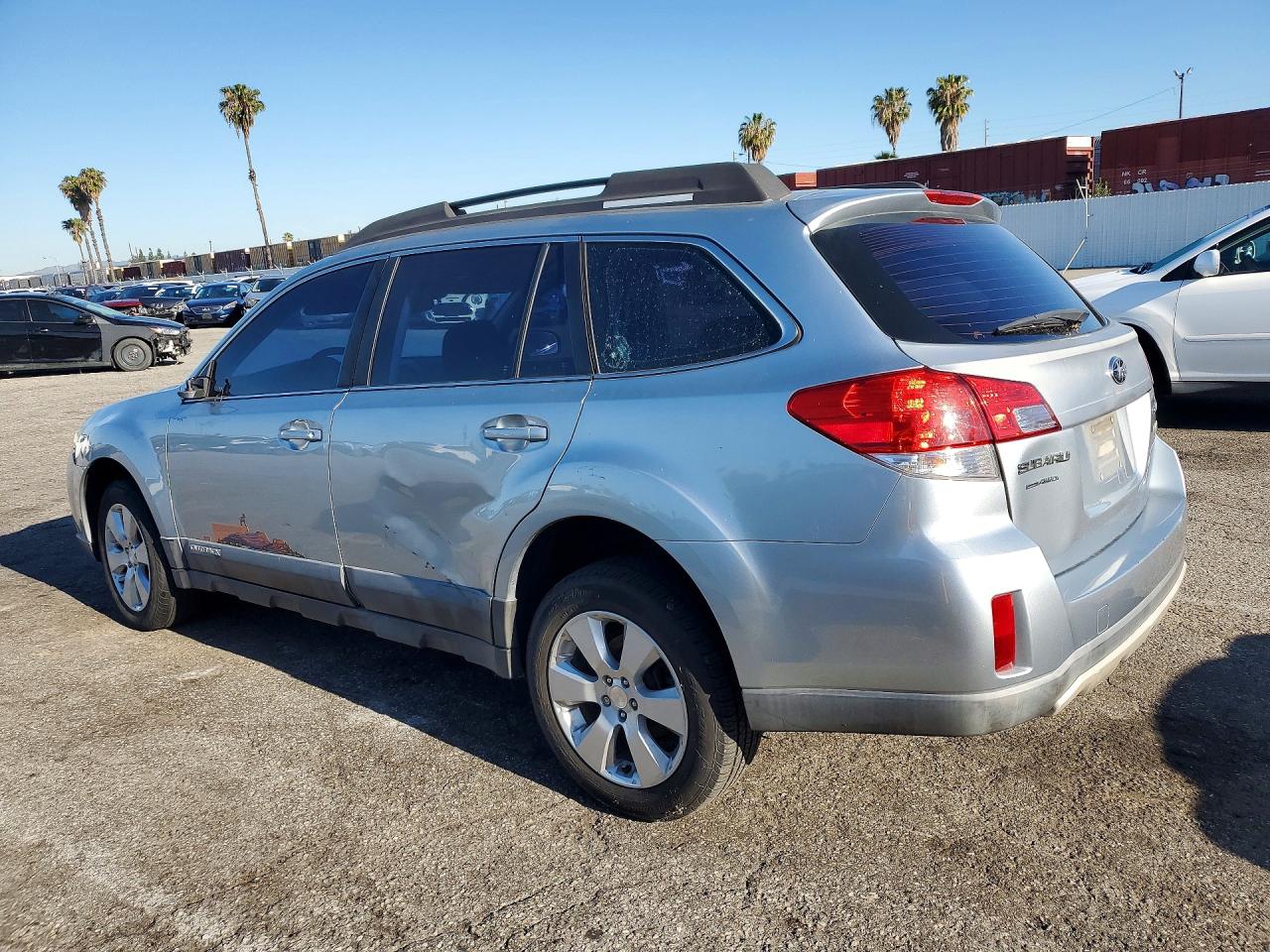 4S4BRCAC2C3274002 · 2012 SUBARU OUTBACK · 2/13