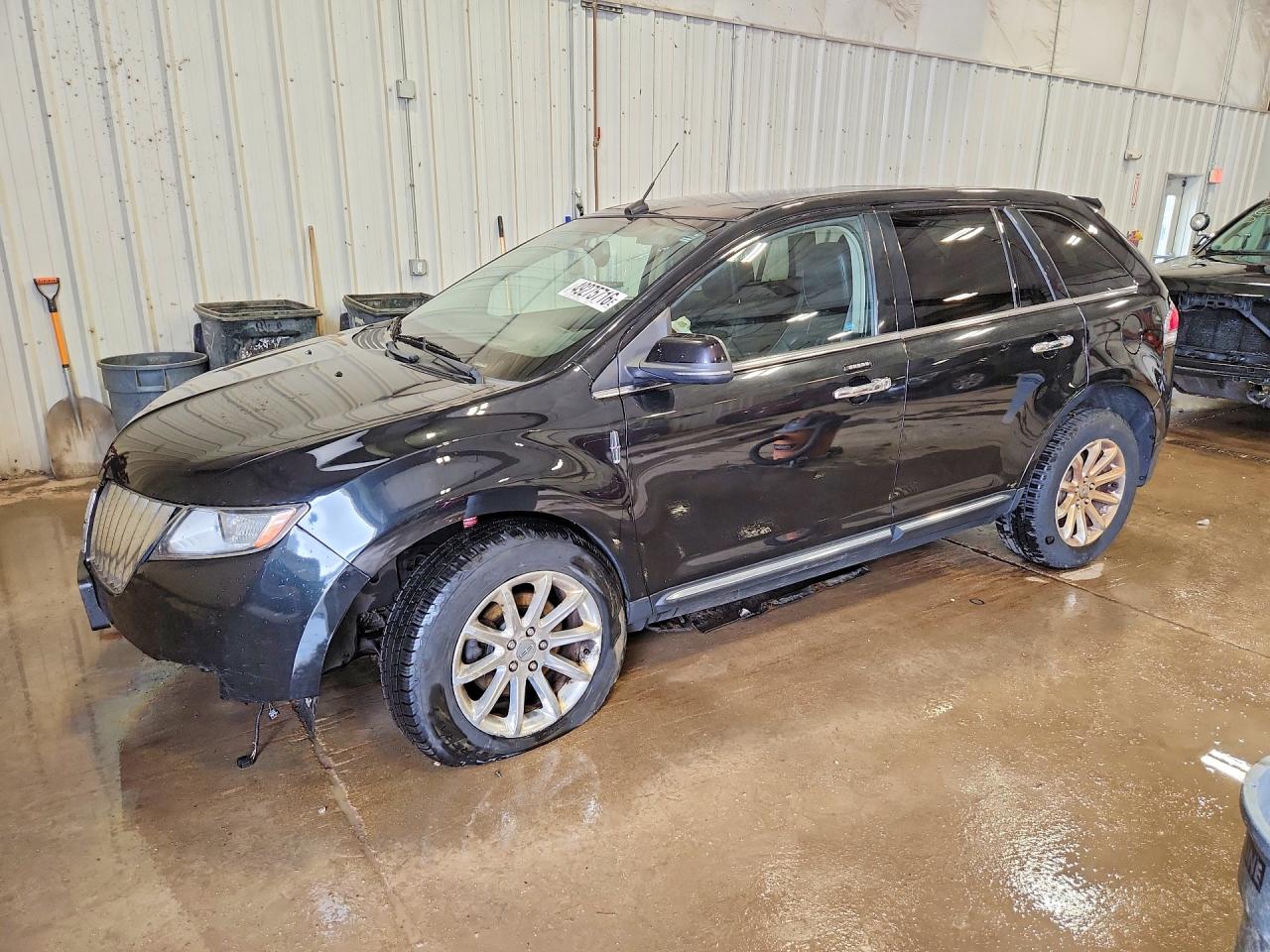 2LMDJ8JKXDBL05572 · 2013 LINCOLN MKX