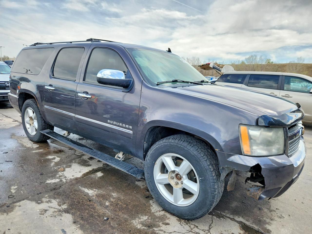 1GNUKKE39AR147237 · 2010 CHEVROLET SUBURBAN · 4/13