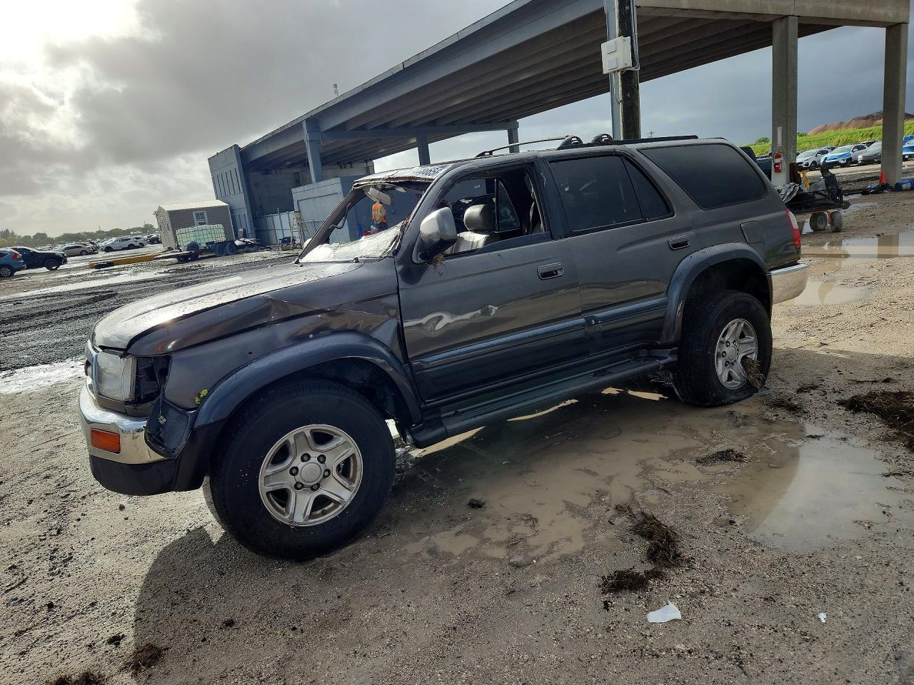 JT3GN87R9W0057555 · 1998 TOYOTA 4RUNNER