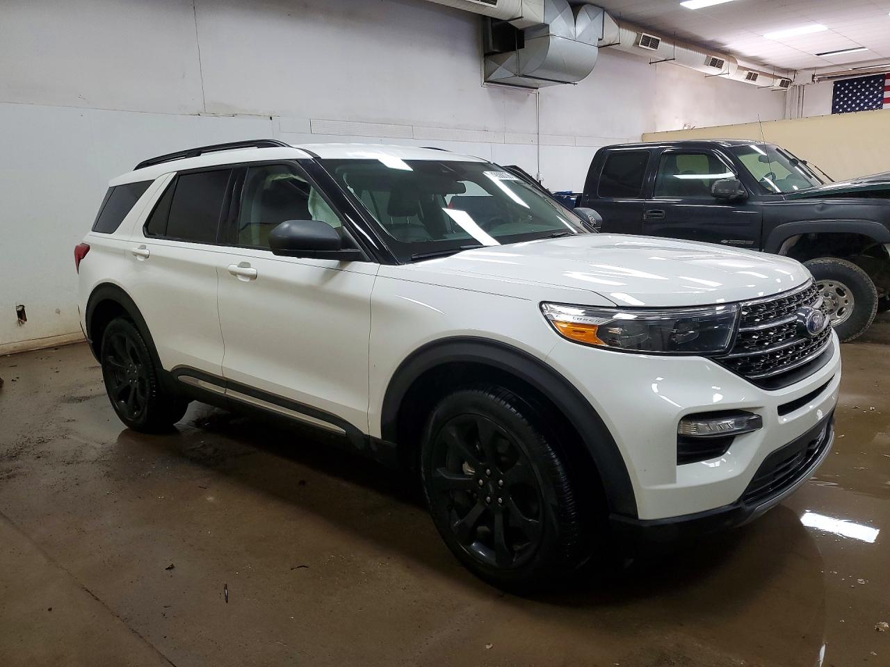1FMSK8DHXNGB73424 · 2022 FORD EXPLORER · 4/13