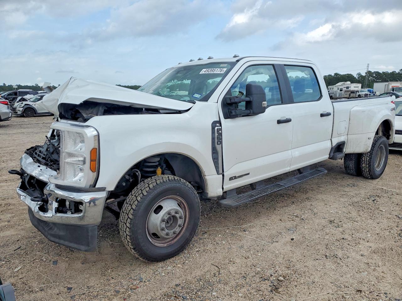 1FT8W3DT5REC96236 · 2024 FORD F350