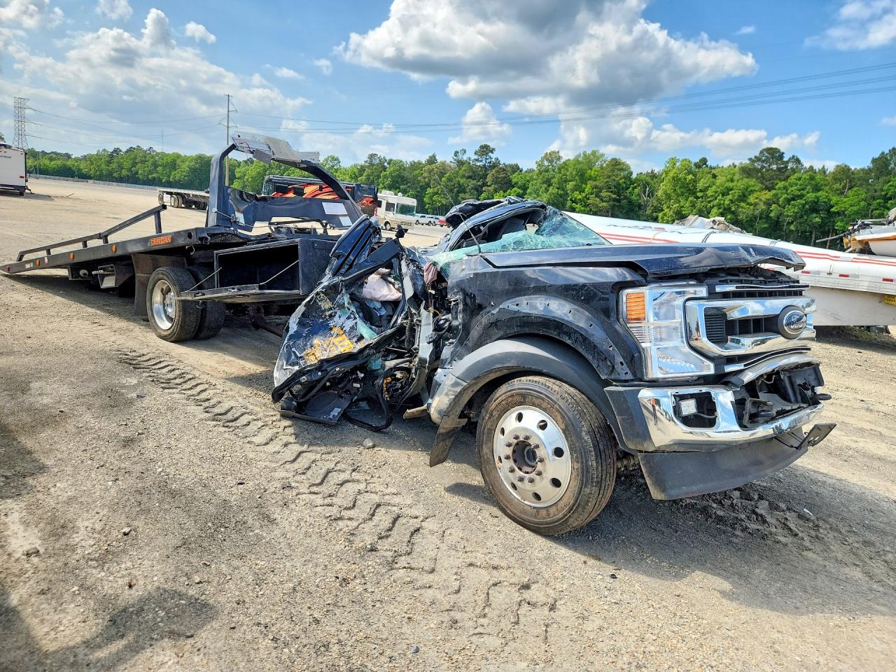 1FDUF5HT0NDA27996 · 2022 FORD F550 · 4/12