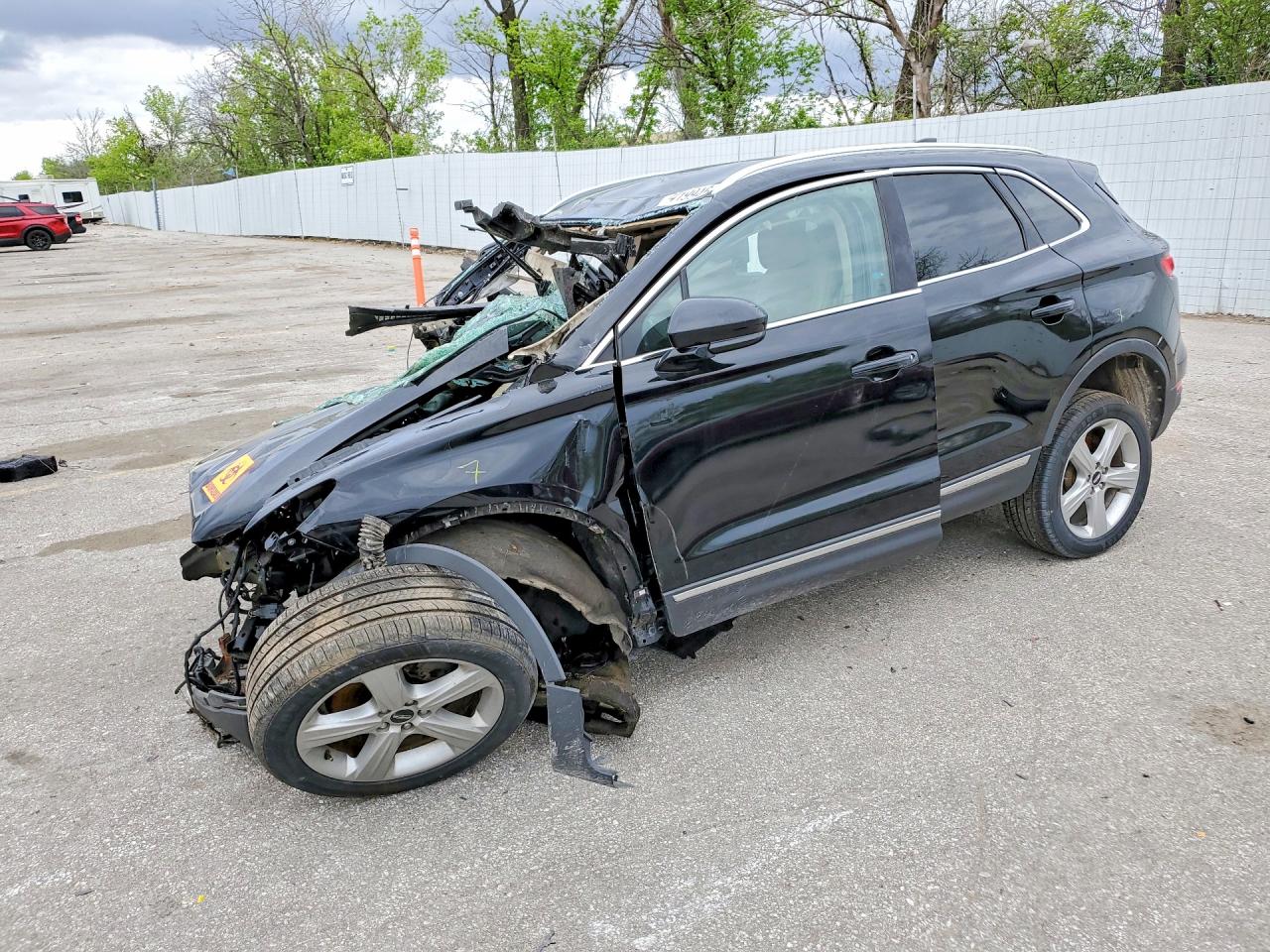 5LMCJ1C99HUL57216 · 2017 LINCOLN MKC