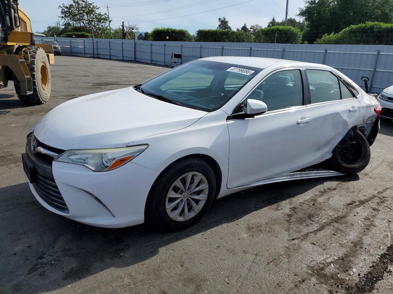 2016 TOYOTA CAMRY