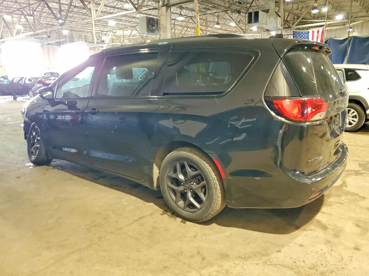 2C4RC1GG3LR290414 · 2020 CHRYSLER PACIFICA · 2/13