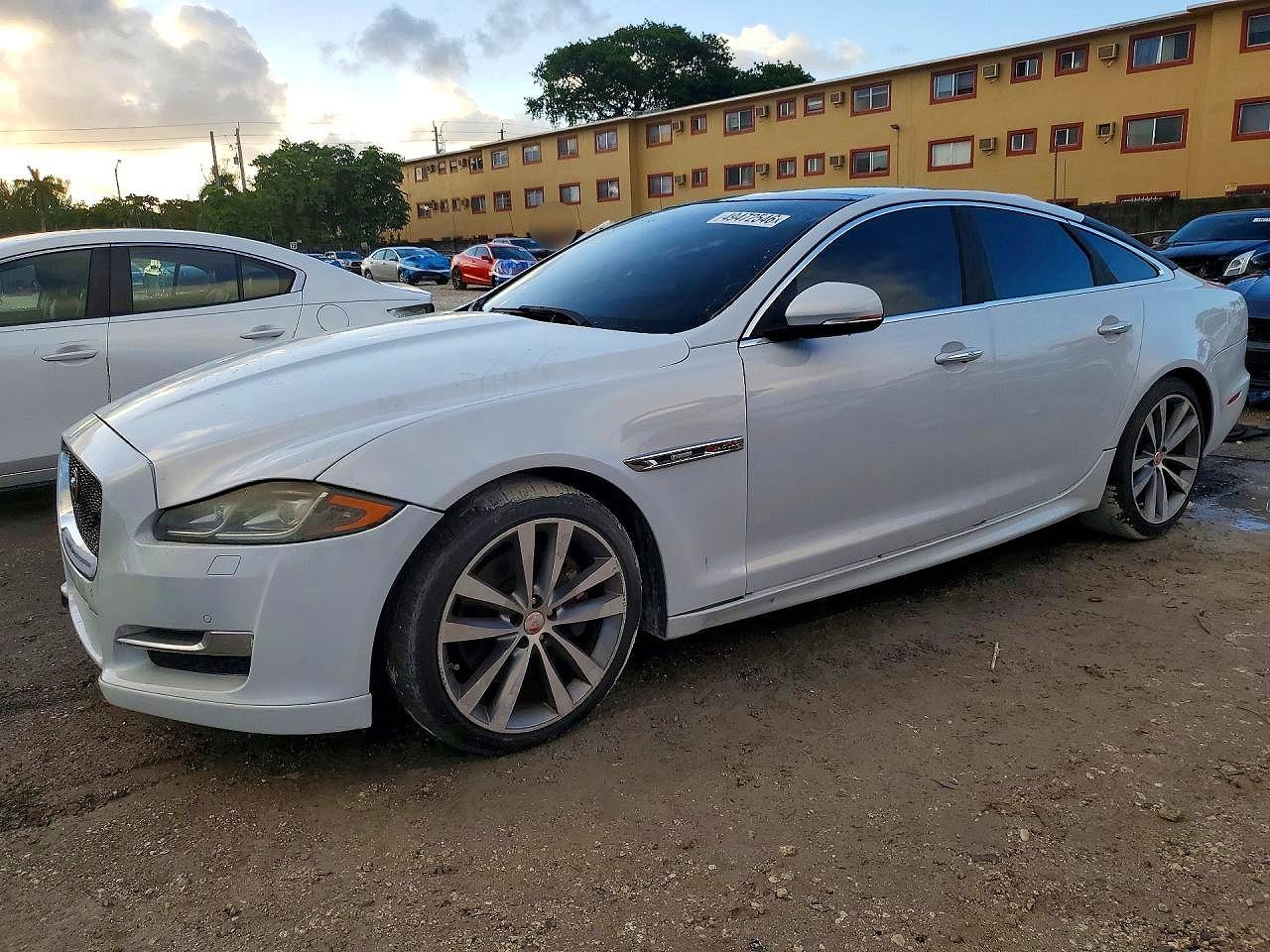 SAJWA1C74G8W01849 · 2016 JAGUAR XJ