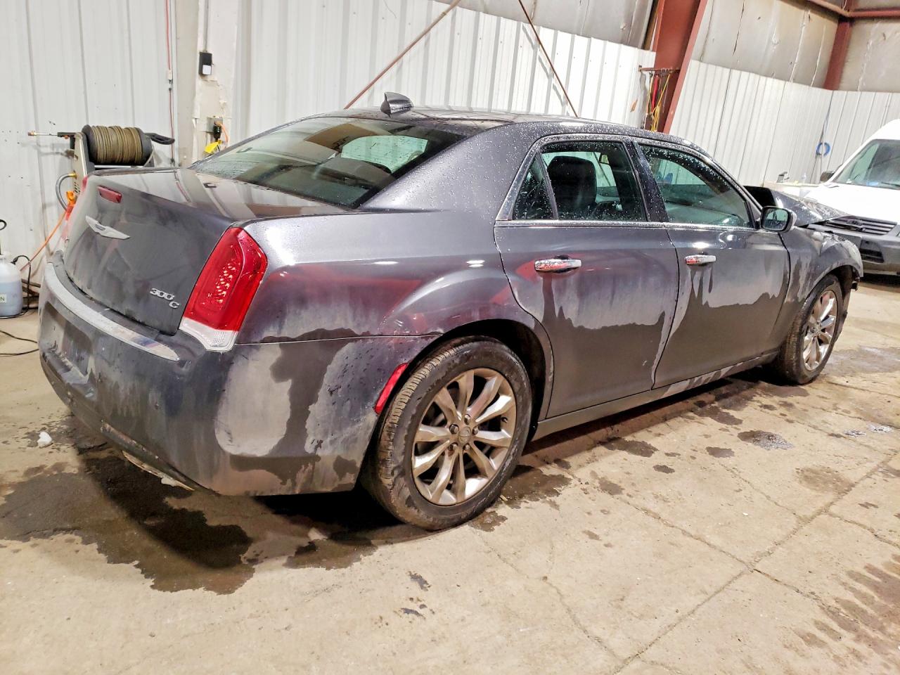 2C3CCAKG2GH296332 · 2016 CHRYSLER 300C · 3/13