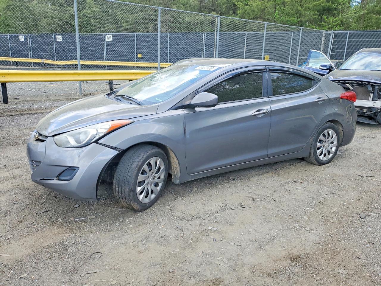 5NPDH4AE4DH201341 · 2013 HYUNDAI ELANTRA