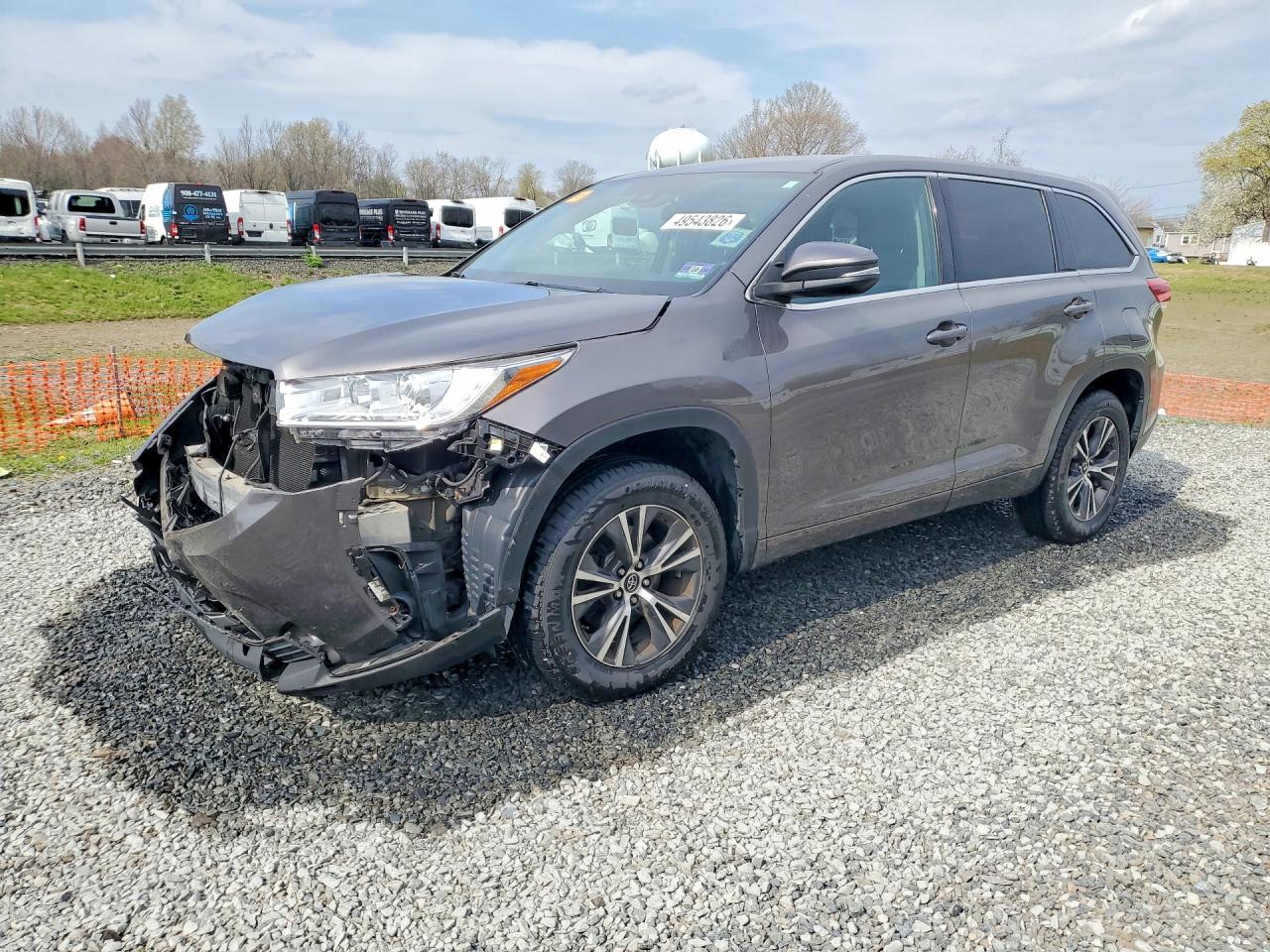 5TDZARFH8HS024397 · 2017 TOYOTA HIGHLANDER