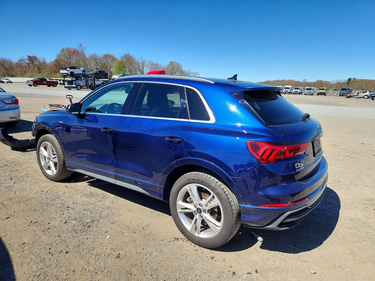 WA1DECF38R1055738 · 2024 AUDI Q3 · 2/13