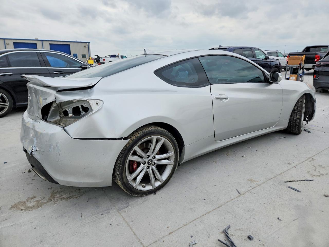 KMHHU6KH3CU071084 · 2012 HYUNDAI GENESIS COUPE · 3/13