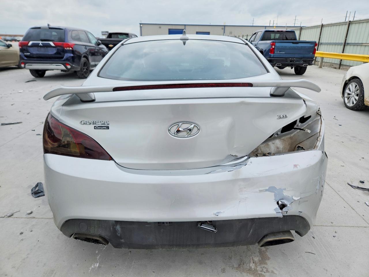 KMHHU6KH3CU071084 · 2012 HYUNDAI GENESIS COUPE · 6/13