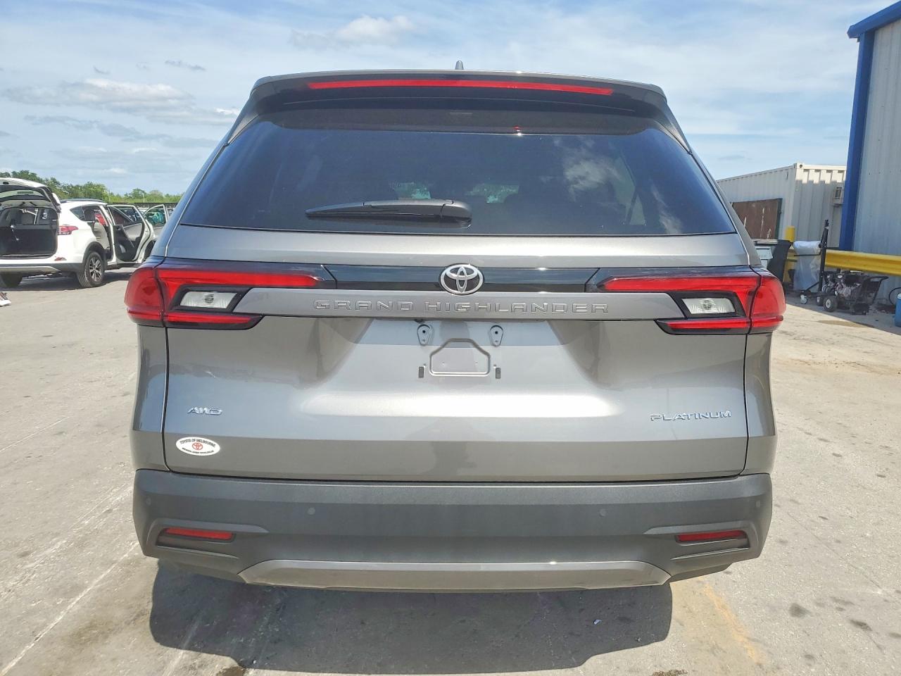 5TDAAAB58TS113812 · 2026 TOYOTA GRAND HIGHLANDER · 6/13