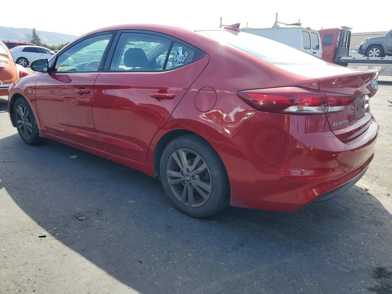 5NPD84LF3JH294743 · 2018 HYUNDAI ELANTRA · 2/12