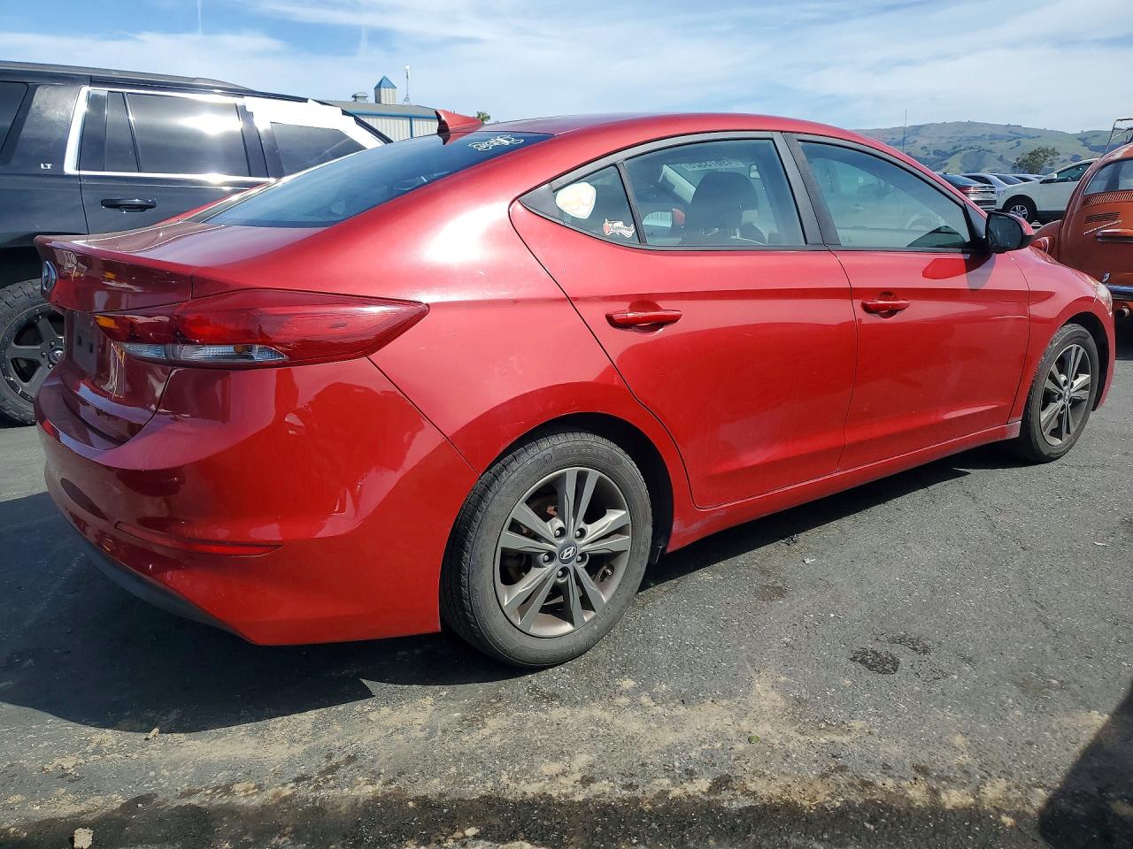 5NPD84LF3JH294743 · 2018 HYUNDAI ELANTRA · 3/12