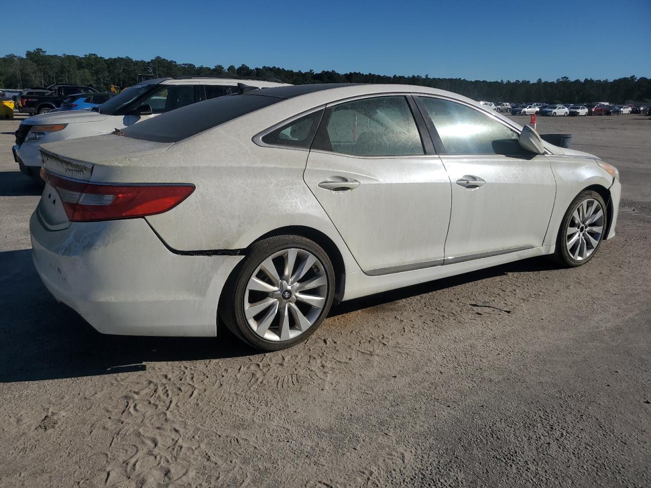 KMHFH4JG7FA480039 · 2015 HYUNDAI AZERA · 3/12