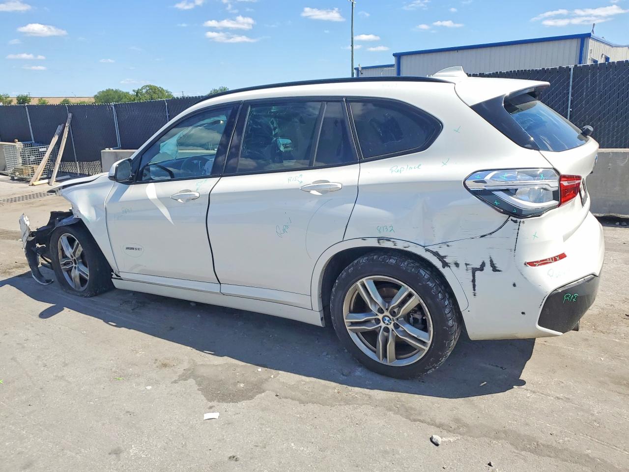 WBXHU7C32HSH37551 · 2017 BMW X1 · 2/13