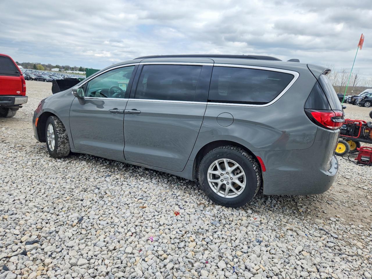 2C4RC1BG2NR190427 · 2022 CHRYSLER PACIFICA · 2/14