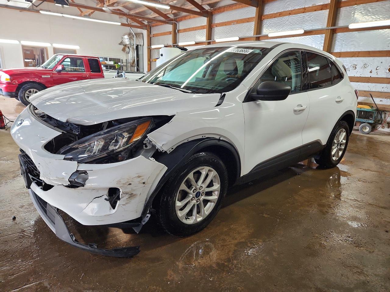 1FMCU9G6XNUA83822 · 2022 FORD ESCAPE