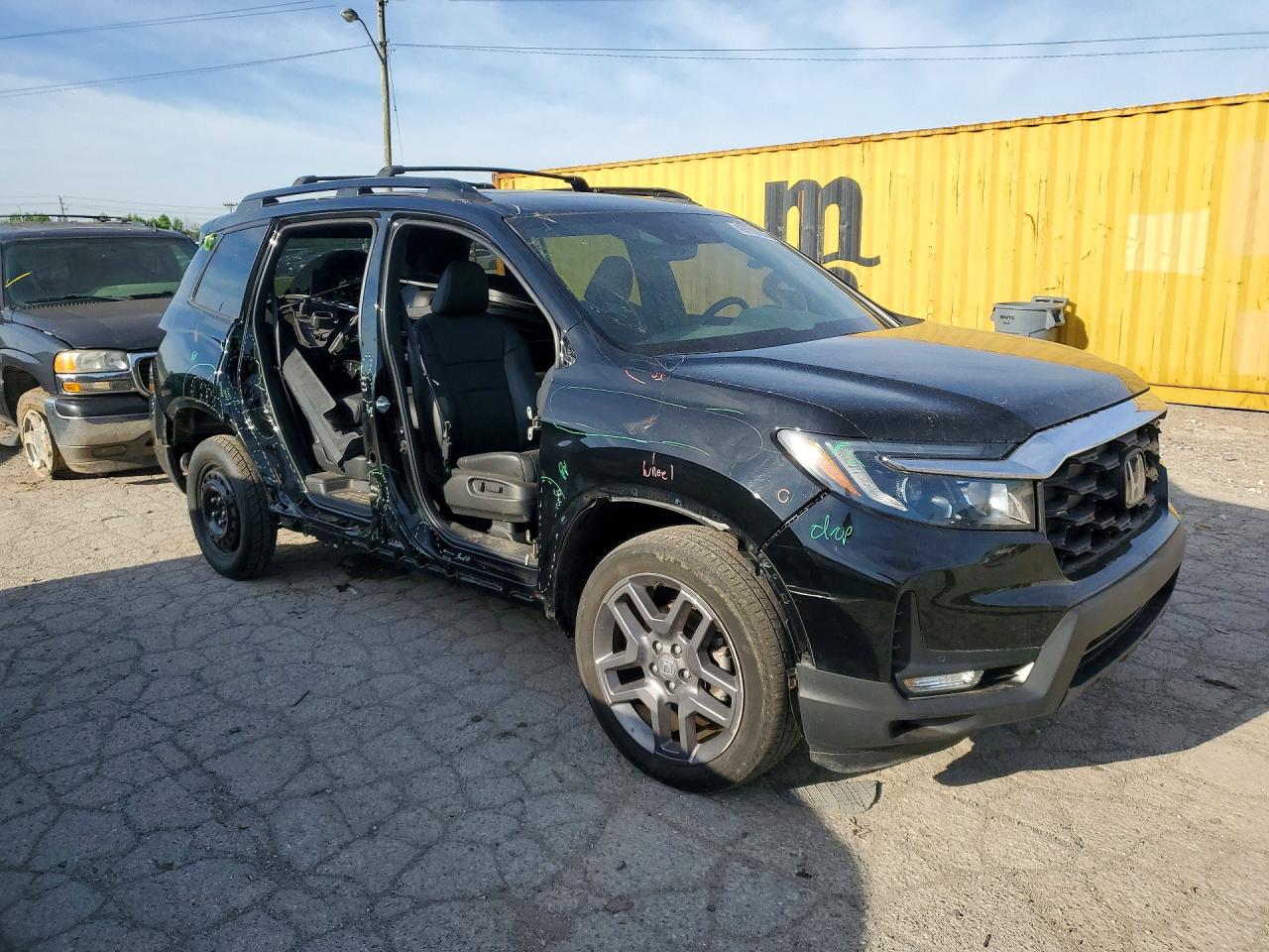 5FNYF8H52PB013909 · 2023 HONDA PASSPORT · 4/12