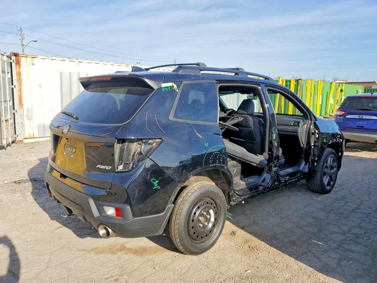 5FNYF8H52PB013909 · 2023 HONDA PASSPORT · 3/12