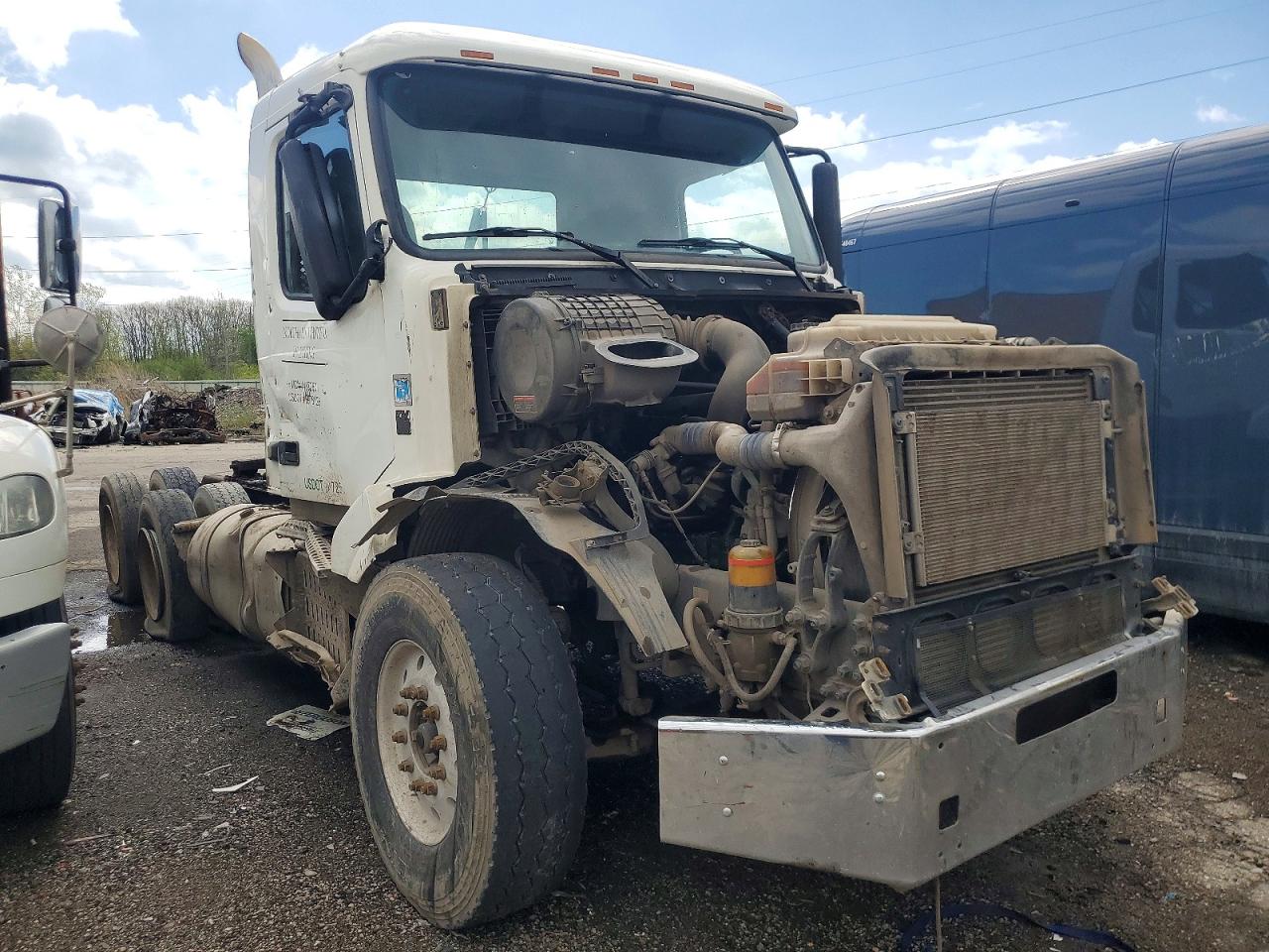 4V4NC9EJ0CN542889 · 2012 VOLVO VNL