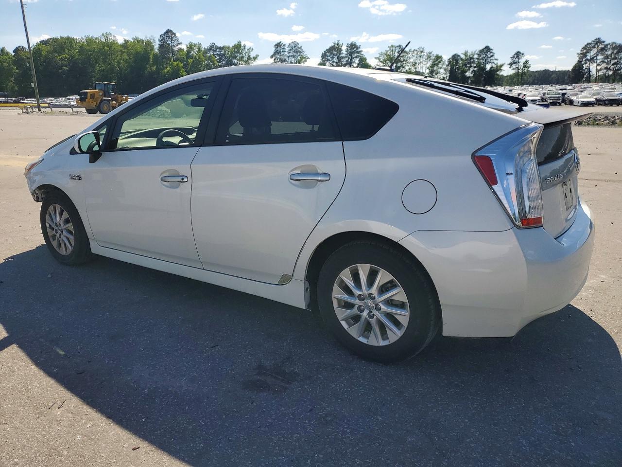 JTDKN3DP0E3059185 · 2014 TOYOTA PRIUS PLUG-IN HYBRID · 2/13