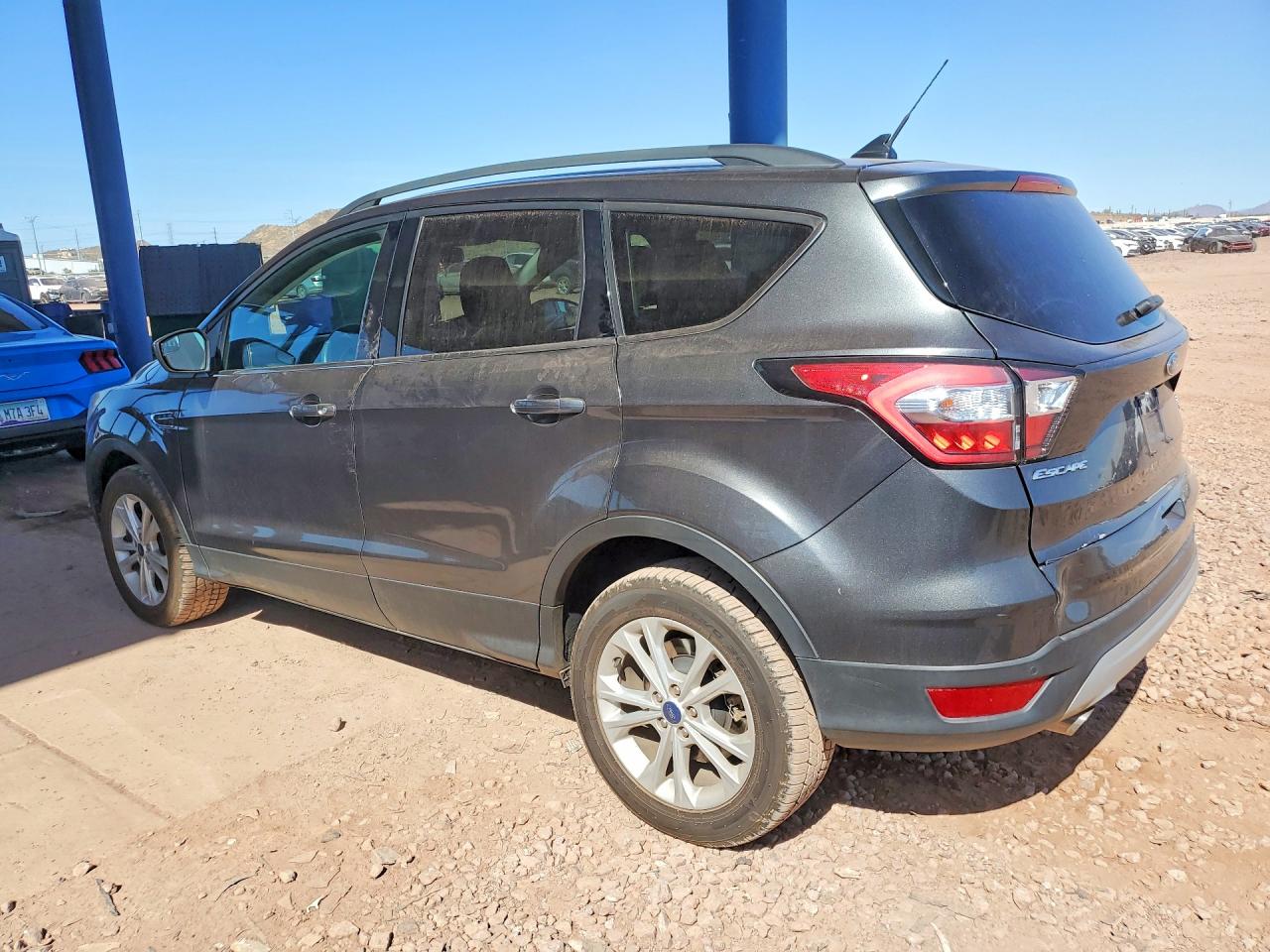 1FMCU9HD6JUB52920 · 2018 FORD ESCAPE · 2/14