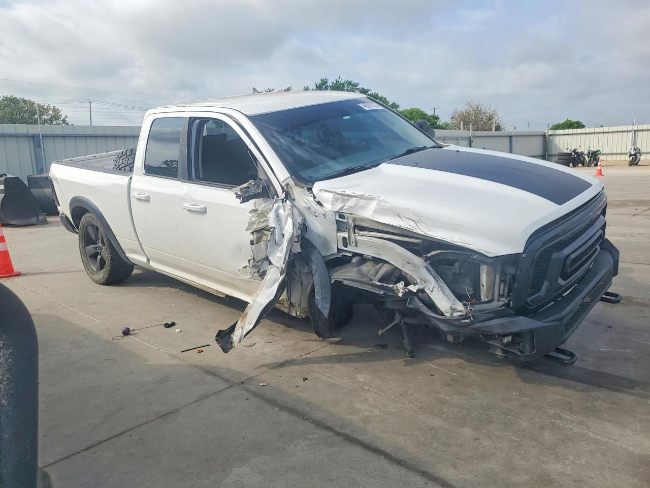 1C6RR6GT5KS671842 · 2019 RAM 1500 CLASSIC · 4/12