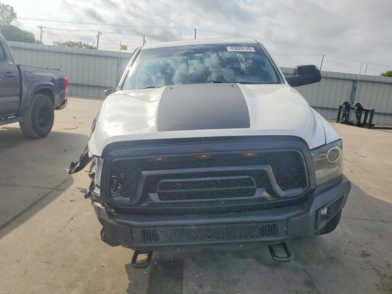 1C6RR6GT5KS671842 · 2019 RAM 1500 CLASSIC · 5/12