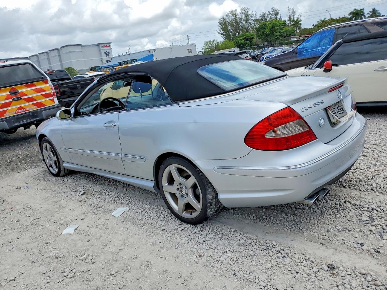 WDBTK75G56T067592 · 2006 MERCEDES-BENZ CLK · 2/12