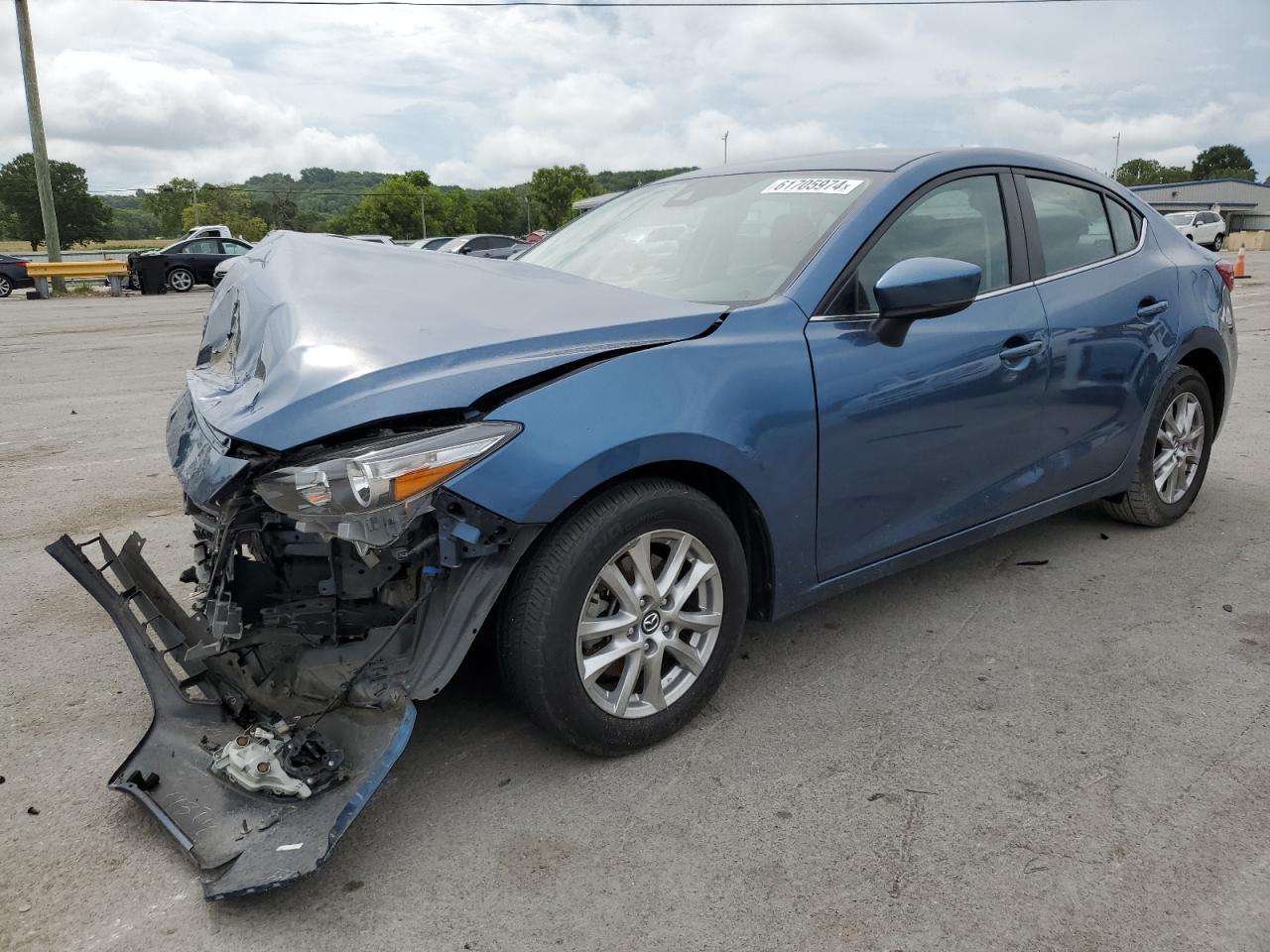 3MZBN1U7XJM161782 · 2018 MAZDA 3
