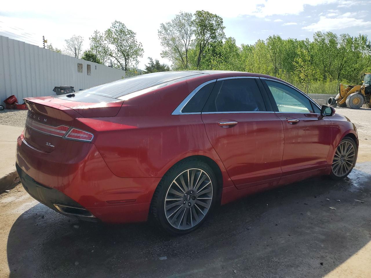 3LN6L2JK2DR820286 · 2013 LINCOLN MKZ · 3/13