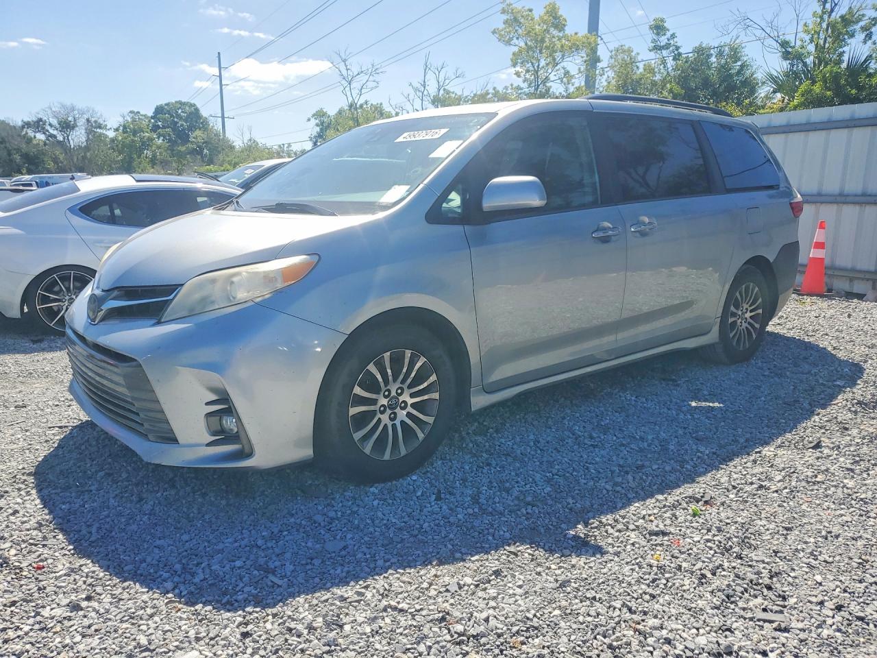 5TDYZ3DC4KS993128 · 2019 TOYOTA SIENNA