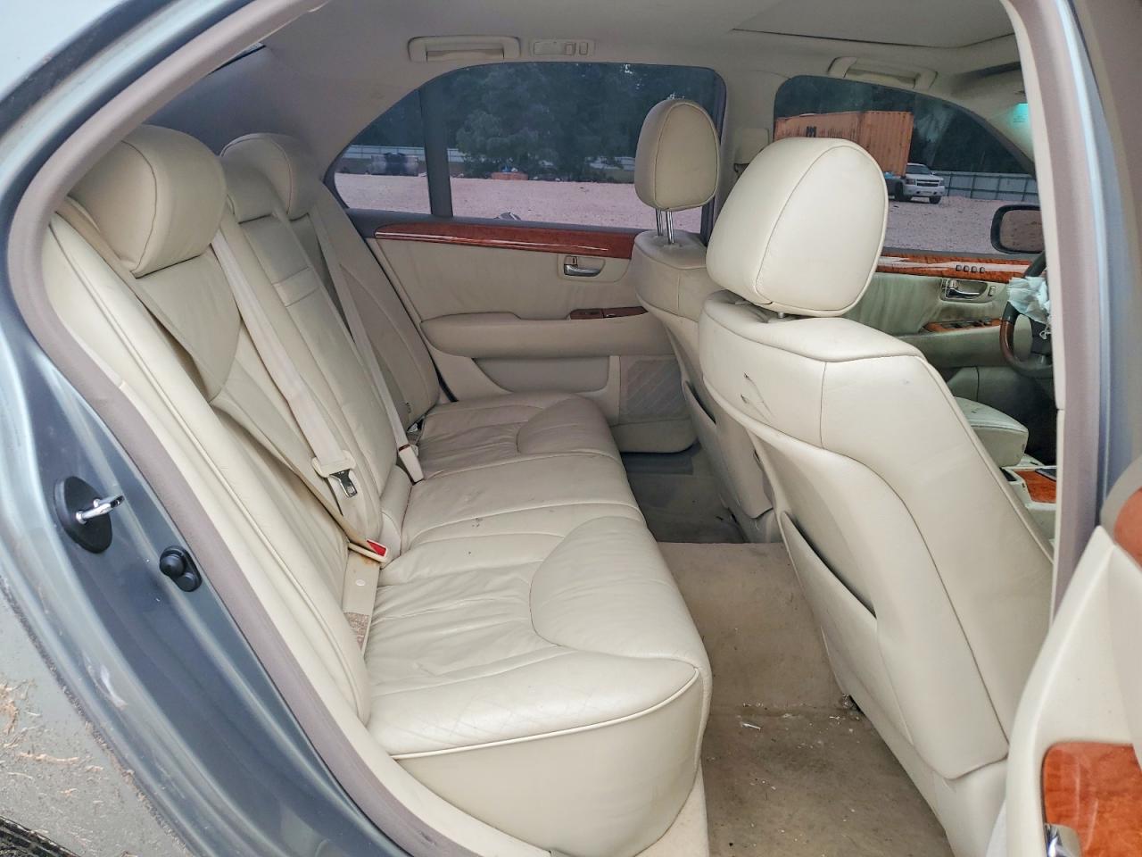 JTHBN30F820068550 · 2002 LEXUS LS · 10/12
