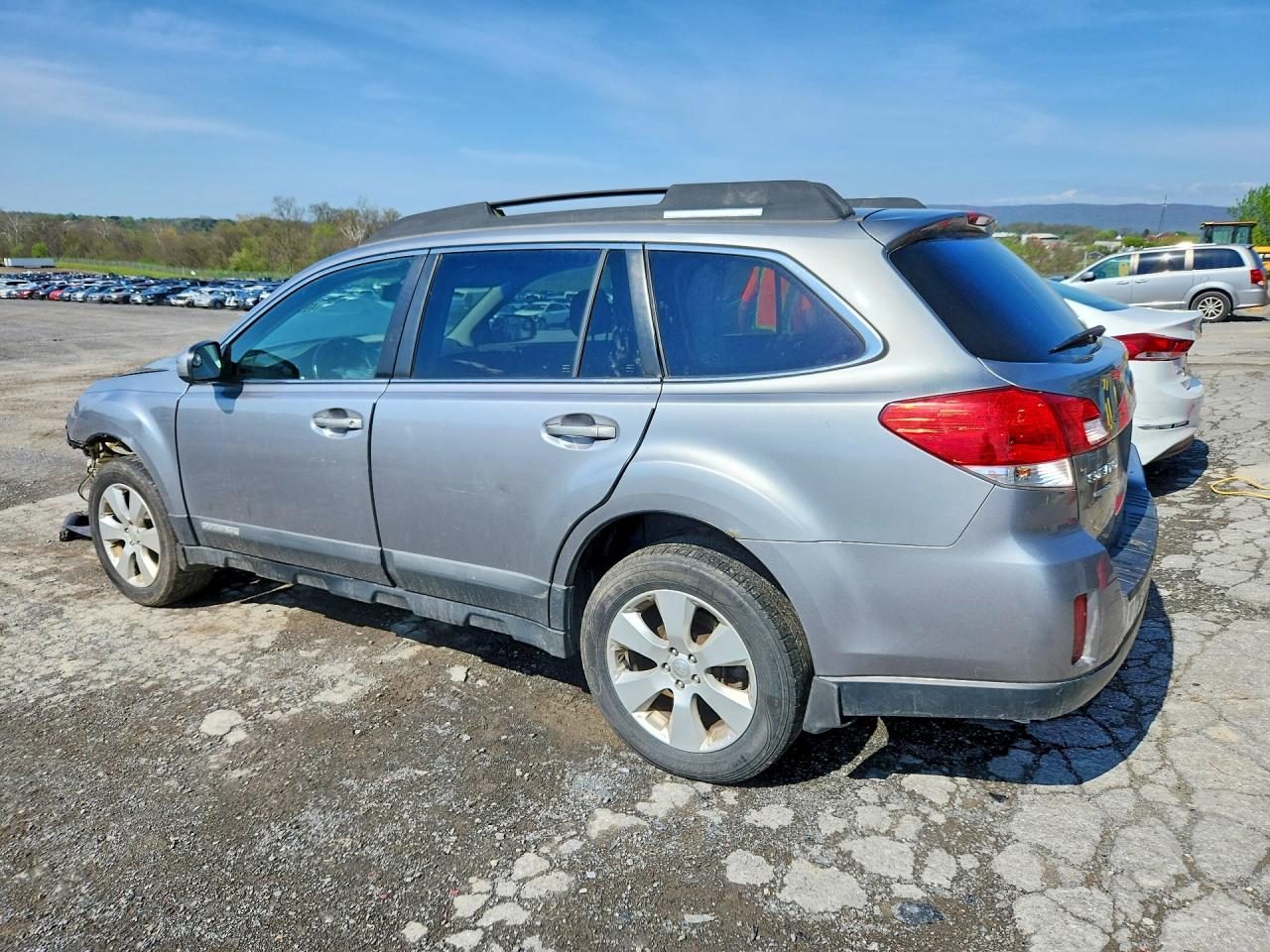 4S4BRBGC5A3338385 · 2010 SUBARU OUTBACK · 2/13