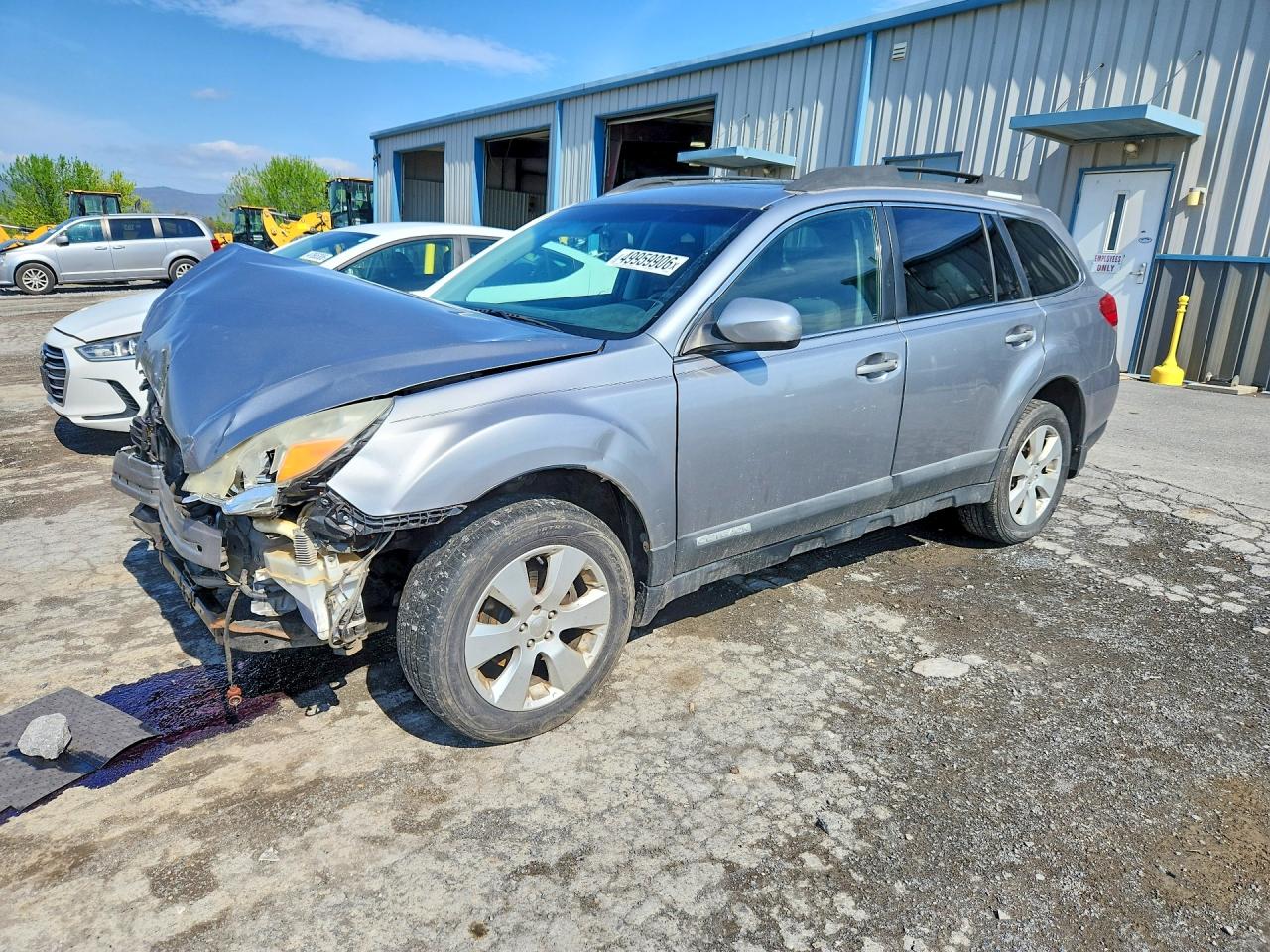 4S4BRBGC5A3338385 · 2010 SUBARU OUTBACK