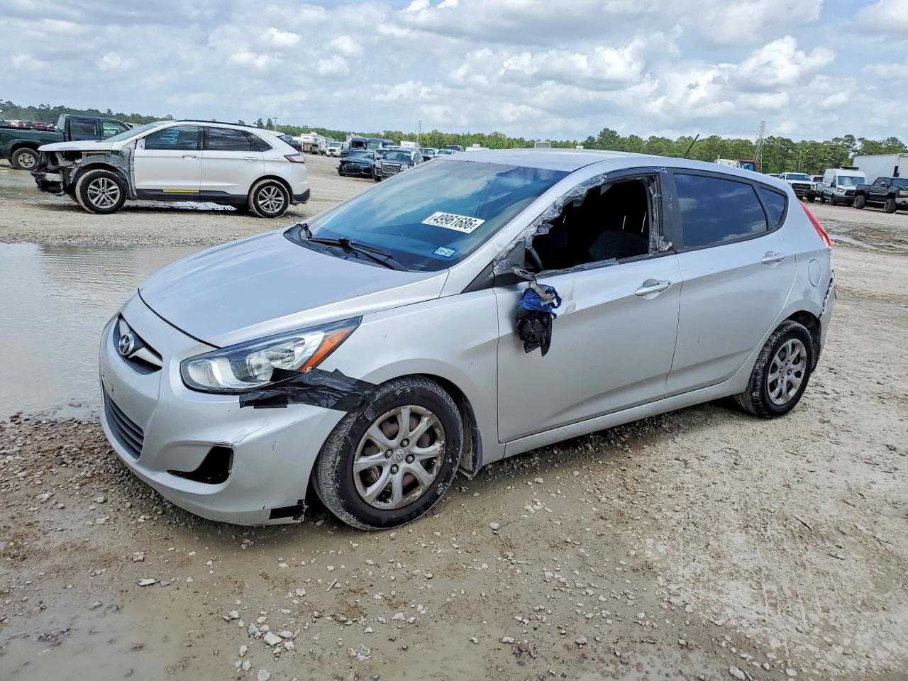 KMHCT5AE1DU082181 · 2013 HYUNDAI ACCENT