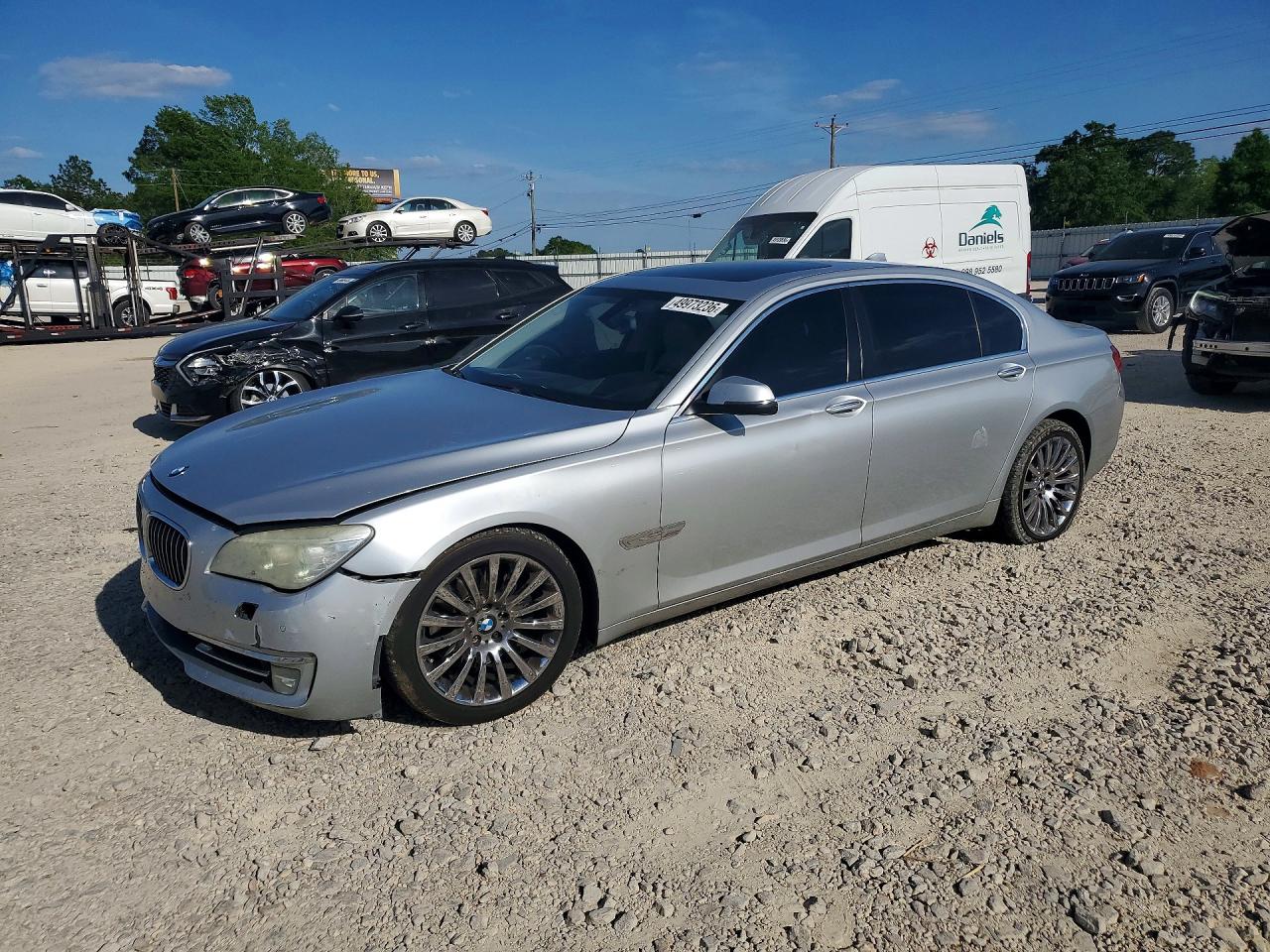 WBAYE4C5XDDW22992 · 2013 BMW 740
