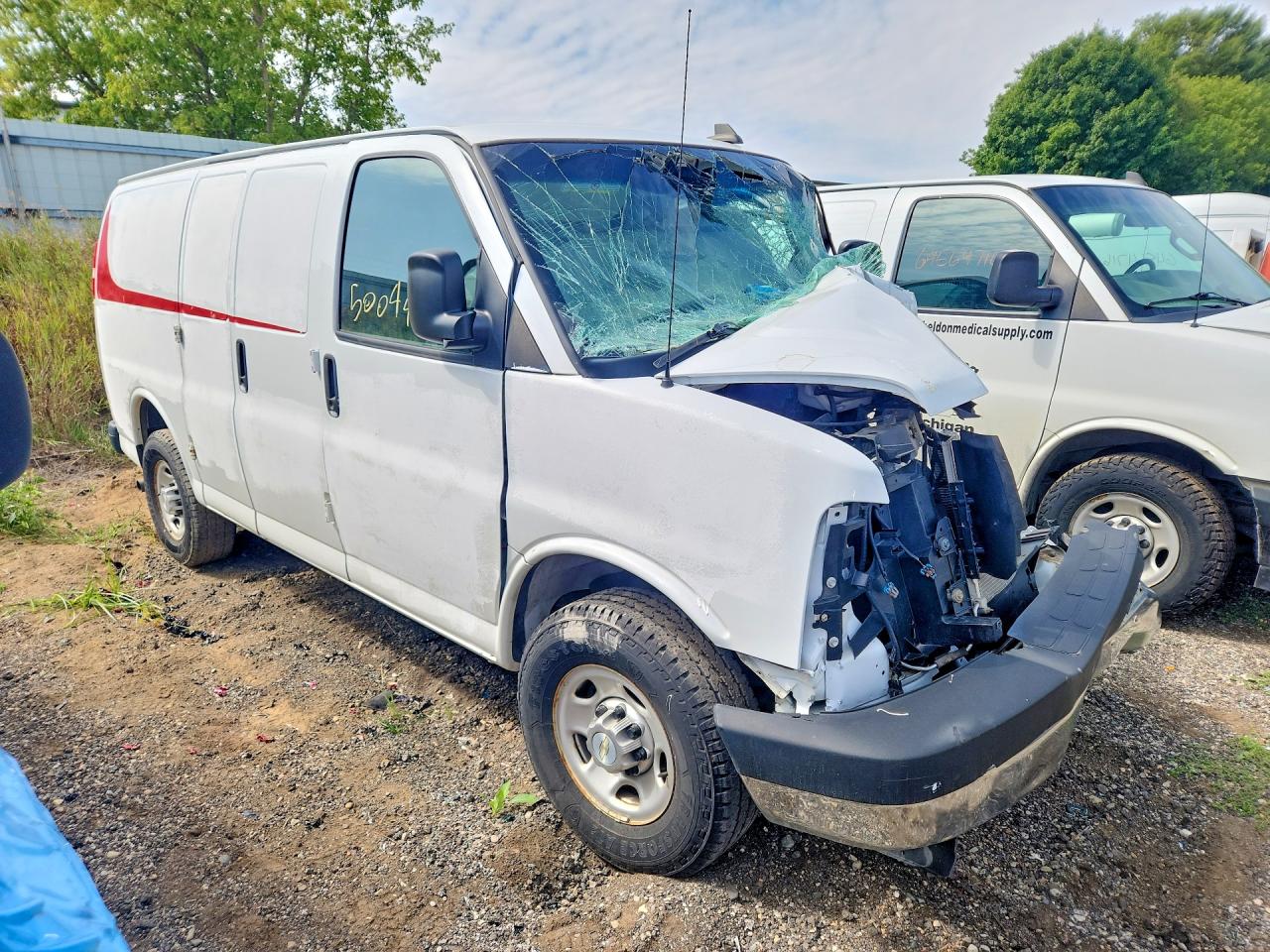 1GCWGAFP4M1188750 · 2021 CHEVROLET EXPRESS G2500 · 4/13