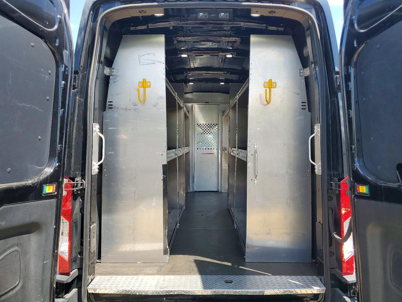 1FTYR3XVXKKB72507 · 2019 FORD TRANSIT · 8/11