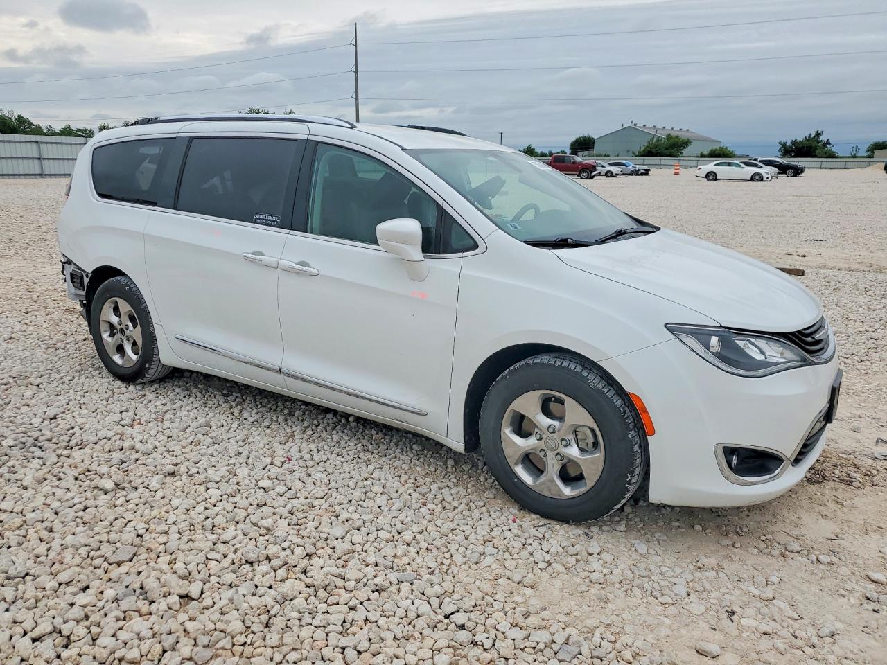 2C4RC1L77JR258312 · 2018 CHRYSLER PACIFICA · 4/14