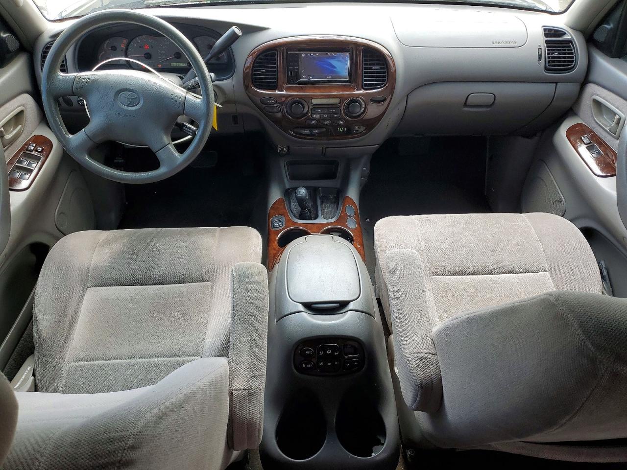 5TDBT44A12S134980 · 2002 TOYOTA SEQUOIA · 8/13