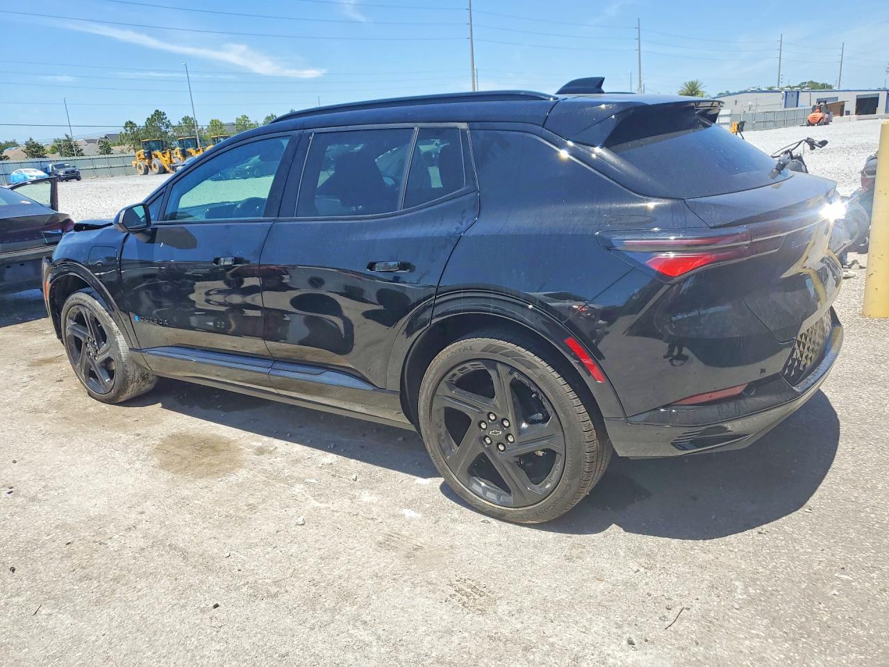 3GN7DSRP6SS261098 · 2025 CHEVROLET EQUINOX · 2/13